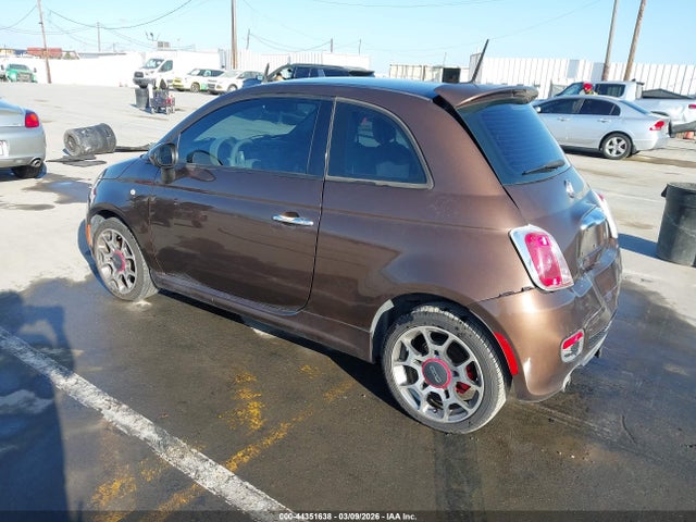 2015 FIAT 500 3C3CFFBRXFT616010 Photo 2