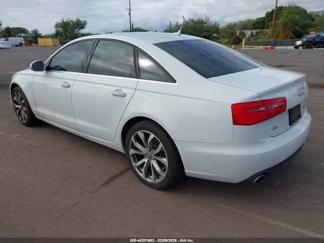 2013 AUDI A6 WAUGFAFC6DN022367 Photo 2