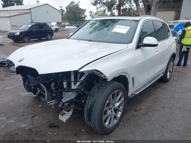 5UXCR4C09LLE30376 BMW X5 Sdrive40i