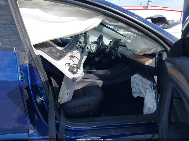 Продаж на аукціоні авто 2022 Tesla Model 3 Long Range Dual Motor All-wheel Drive, vin: 5YJ3E1EB3NF130832, номер лоту: 44351681