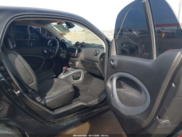 WMEFJ5DA4GK068941 Smart Fortwo Passion