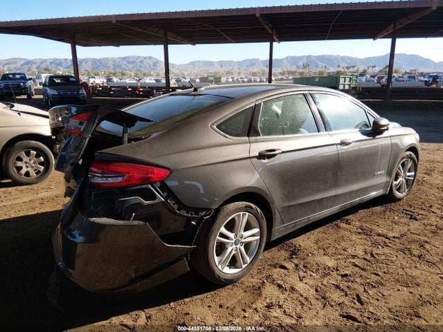 3FA6P0UU7JR279120 Ford Fusion Hybrid S