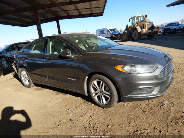 3FA6P0UU7JR279120 Ford Fusion Hybrid S