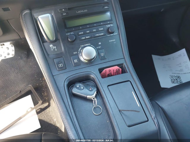 JTHKD5BH7E2196638 Lexus CT 200H