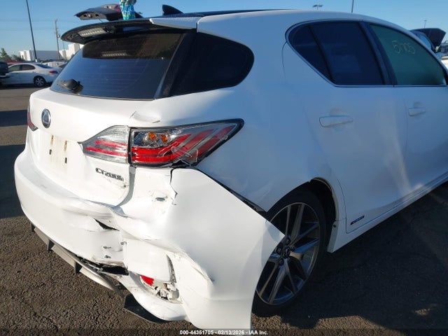 JTHKD5BH7E2196638 Lexus CT 200H
