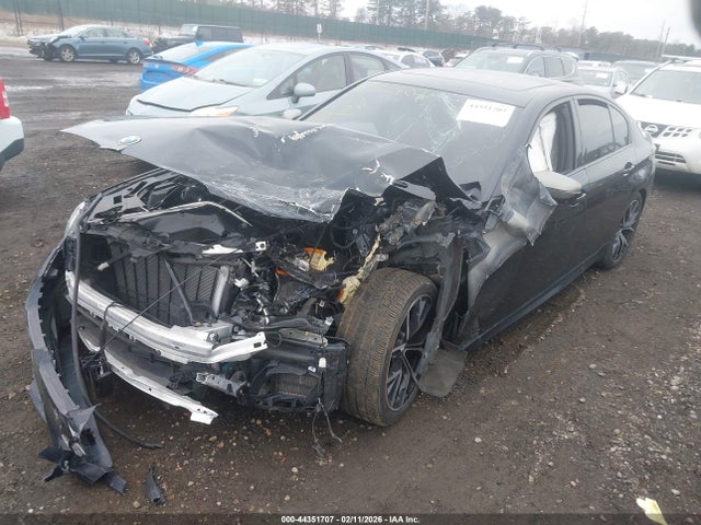 2021 Bmw M550i Xdrive მანქანა იყიდება აუქციონზე, vin: WBA13BK09MCF03910, აუქციონის ნომერი: 44351707