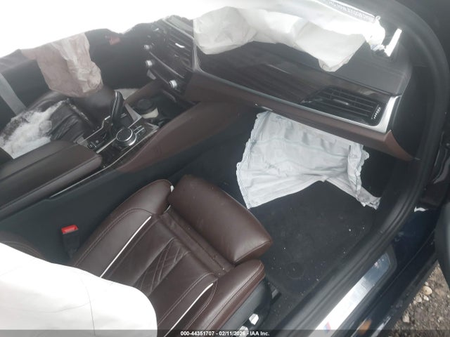 2021 Bmw M550i Xdrive მანქანა იყიდება აუქციონზე, vin: WBA13BK09MCF03910, აუქციონის ნომერი: 44351707