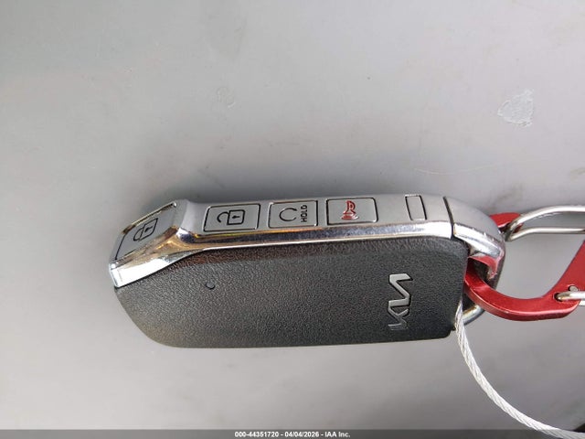 KNDCR3LE8R5154645 KIA NIRO EX