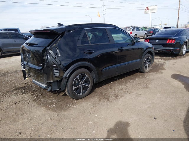 KNDCR3LE8R5154645 KIA NIRO EX