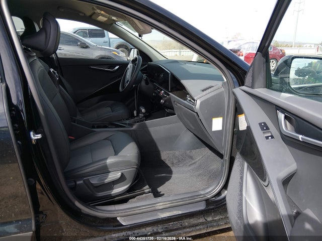 KNDCR3LE8R5154645 KIA NIRO EX