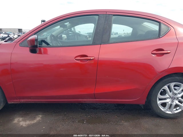 3MYDLBZV3GY125949 Scion IA