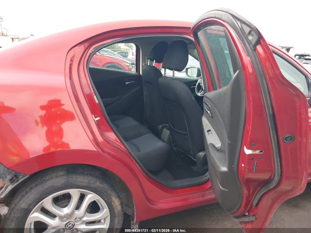 3MYDLBZV3GY125949 Scion IA