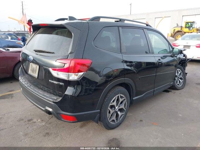JF2SKAJC1LH533466 Subaru Forester Premium