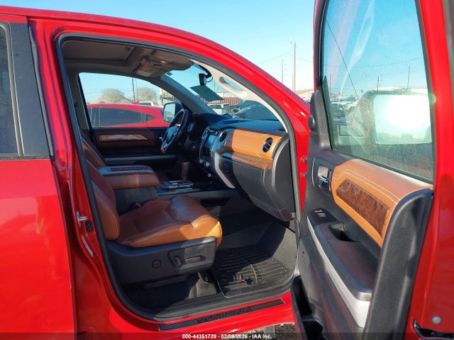5TFAY5F10KX780201 Toyota Tundra 1794 5.7l V8