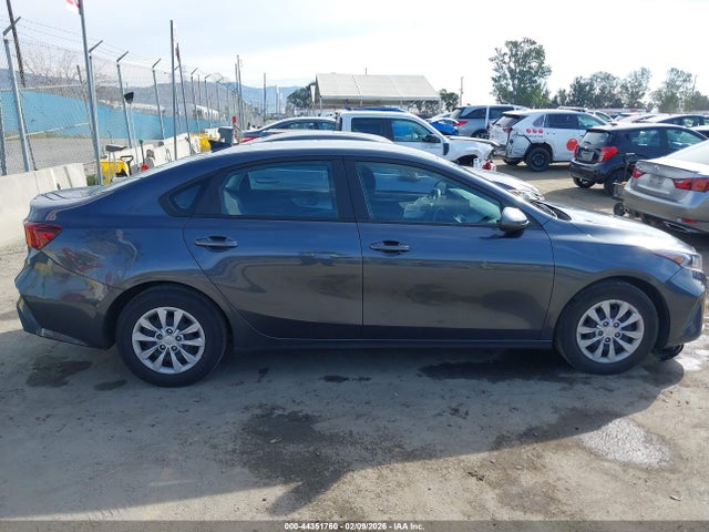 KIA FORTE FE 2022 3KPF24AD3NE483902 Image 13