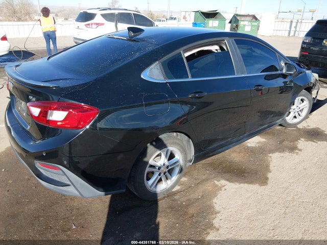 1G1BE5SM1J7201690 Chevrolet Cruze Lt Auto