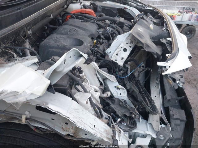 JTMB6RFV0ND532637 Toyota Rav4 Hybrid Xle Premium