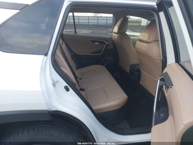 JTMB6RFV0ND532637 Toyota Rav4 Hybrid Xle Premium
