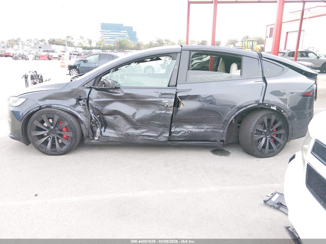 7SAXCBE64SF470991 Tesla Model X Plaid
