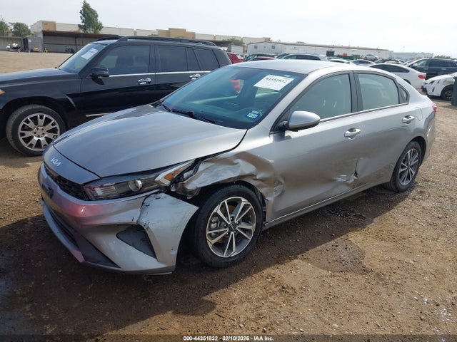 KIA Forte Lxs 2023 3KPF24AD3PE526282 Image 2