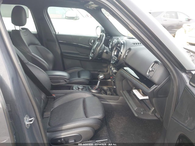 2019 MINI COUNTRYMAN WMZYT3C52K3E95986 Photo 4
