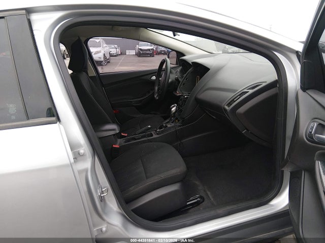 Ford FOCUS SE 2016 1FADP3K22GL268849 Image 5