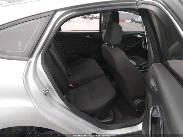 Ford FOCUS SE 2016 1FADP3K22GL268849 Image 8
