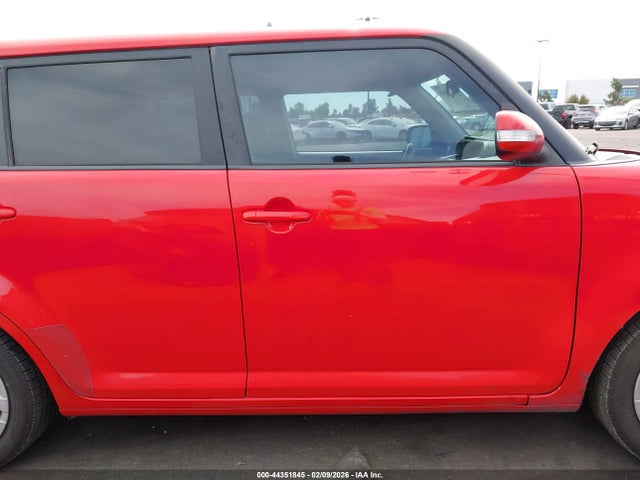 Scion XB 2015 JTLZE4FE0FJ078174 Image 13