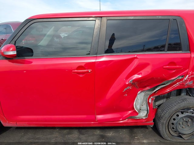 Scion XB 2015 JTLZE4FE0FJ078174 Image 14