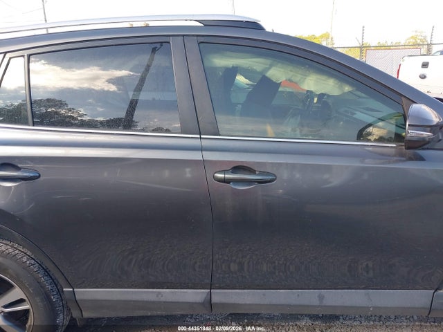JTMWFREVXGJ072281 Toyota Rav4 Xle