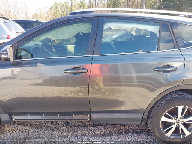 JTMWFREVXGJ072281 Toyota Rav4 Xle