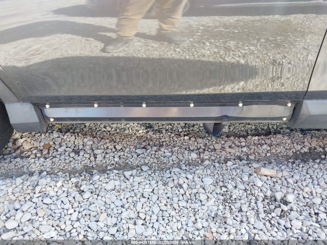 JTMWFREVXGJ072281 Toyota Rav4 Xle