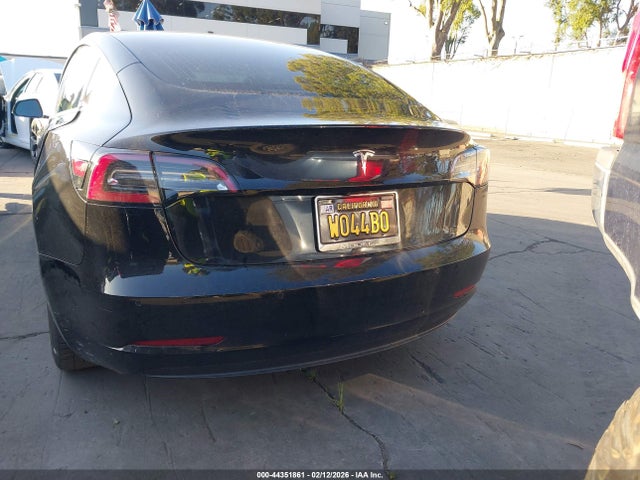 Tesla Model 3 Long Range/mid Range 2018 5YJ3E1EA5JF173442 Image 16