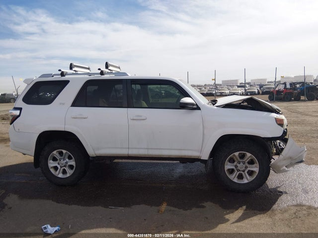 JTEBU5JR3E5195864 Toyota 4RUNNER SR5