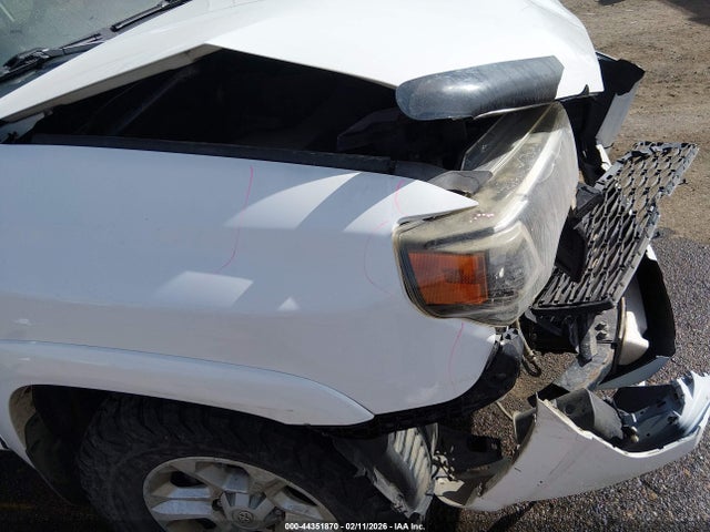 JTEBU5JR3E5195864 Toyota 4RUNNER SR5
