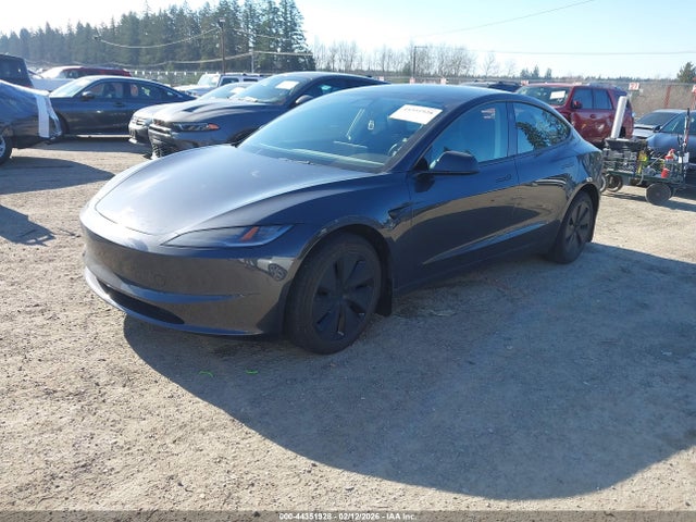 Tesla Model 3 Long Range Dual Motor All-wheel Drive 2024 5YJ3E1EB2RF849754 Image 2