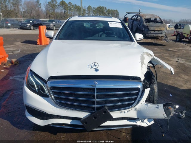 WDDZF4KB5HA132808 Mercedes-Benz E 300 4matic