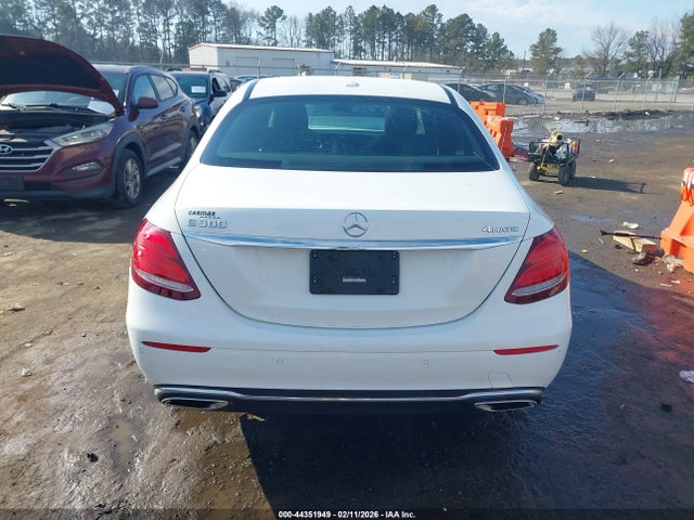 WDDZF4KB5HA132808 Mercedes-Benz E 300 4matic