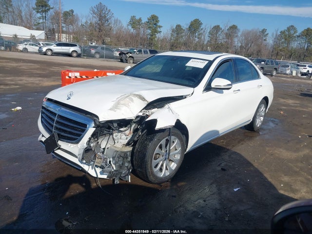 WDDZF4KB5HA132808 Mercedes-Benz E 300 4matic