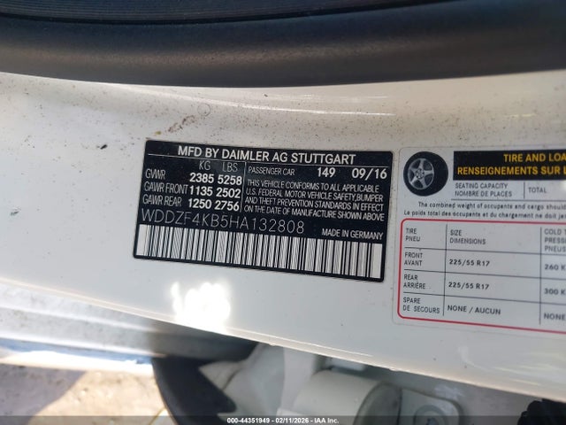 WDDZF4KB5HA132808 Mercedes-Benz E 300 4matic