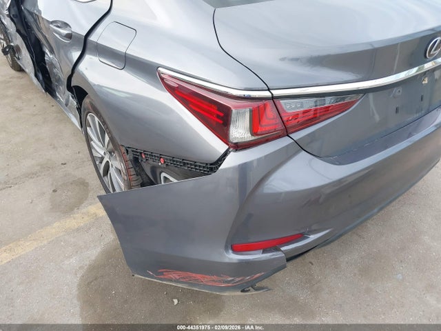 58ABZ1B10KU033946 Lexus ES 350