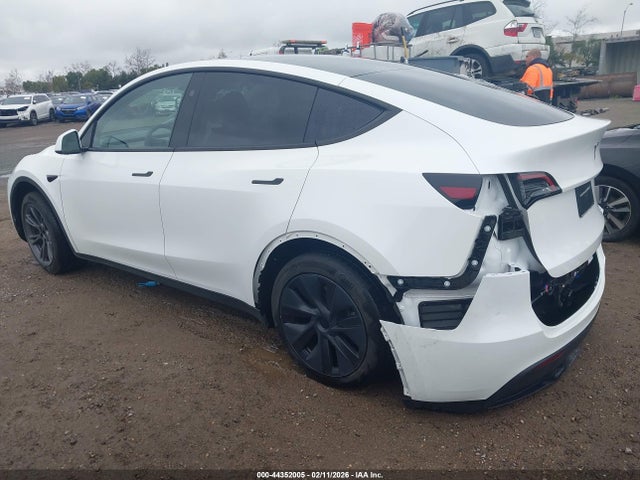2024 TESLA MODEL Y 7SAYGDED2RF192217 Photo 2