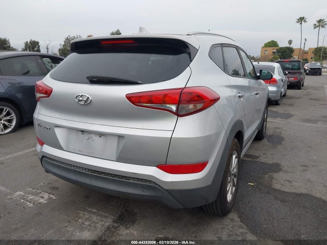 2018 HYUNDAI TUCSON KM8J33A42JU680407 Photo 3