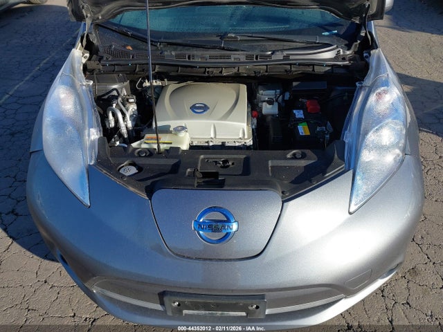 2015 NISSAN LEAF 1N4AZ0CP1FC315972 Photo 9
