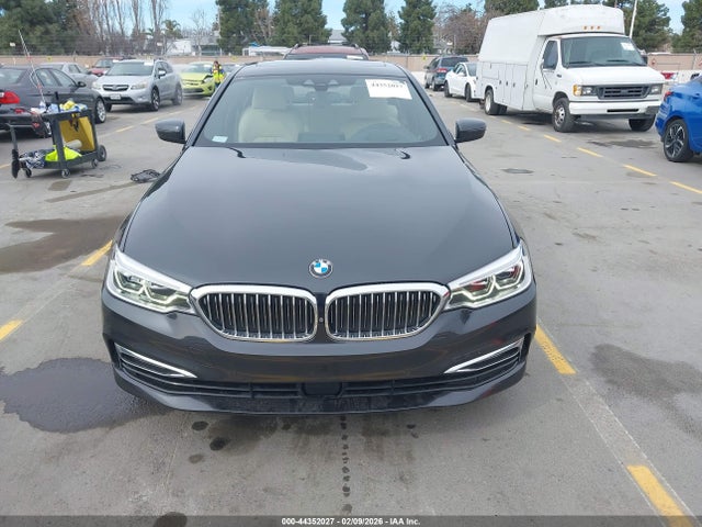 WBAJE5C30HG915150 BMW 540I
