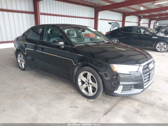 2017 AUDI A3 WAUAUGFF5H1028800