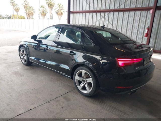 2017 AUDI A3 WAUAUGFF5H1028800 Photo 2