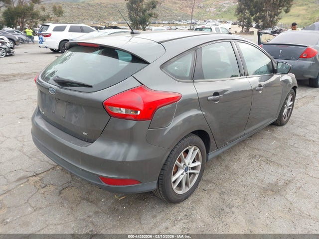 1FADP3K25JL251051 Ford FOCUS SE