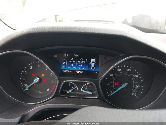 1FADP3K25JL251051 Ford FOCUS SE