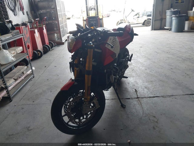 2025 DUCATI MONSTER ZDMMAMDT8SB010264 Photo 1
